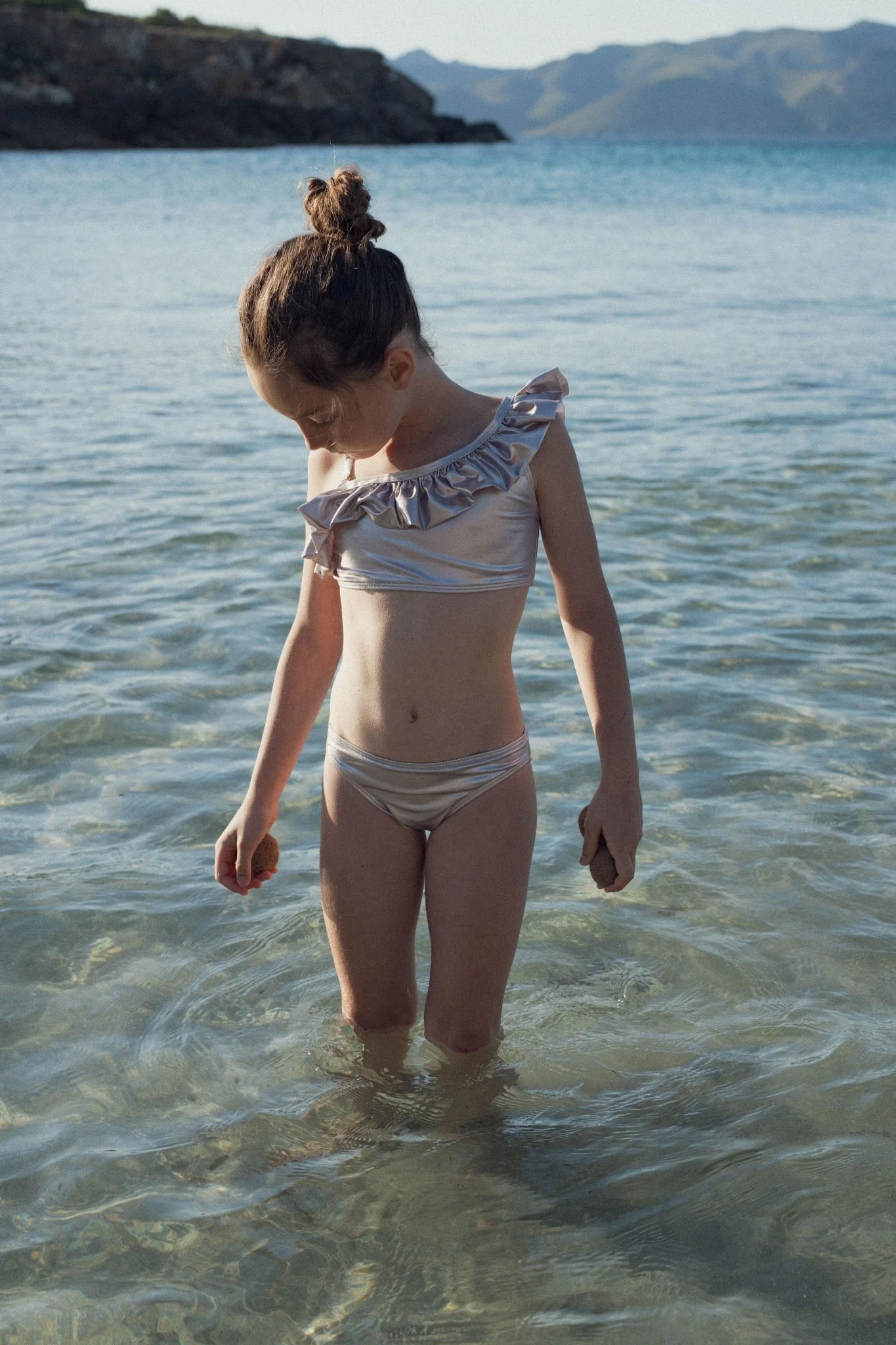 Maillot de bain asymétrique fille, or-rose | VENUS 2P - Image 6