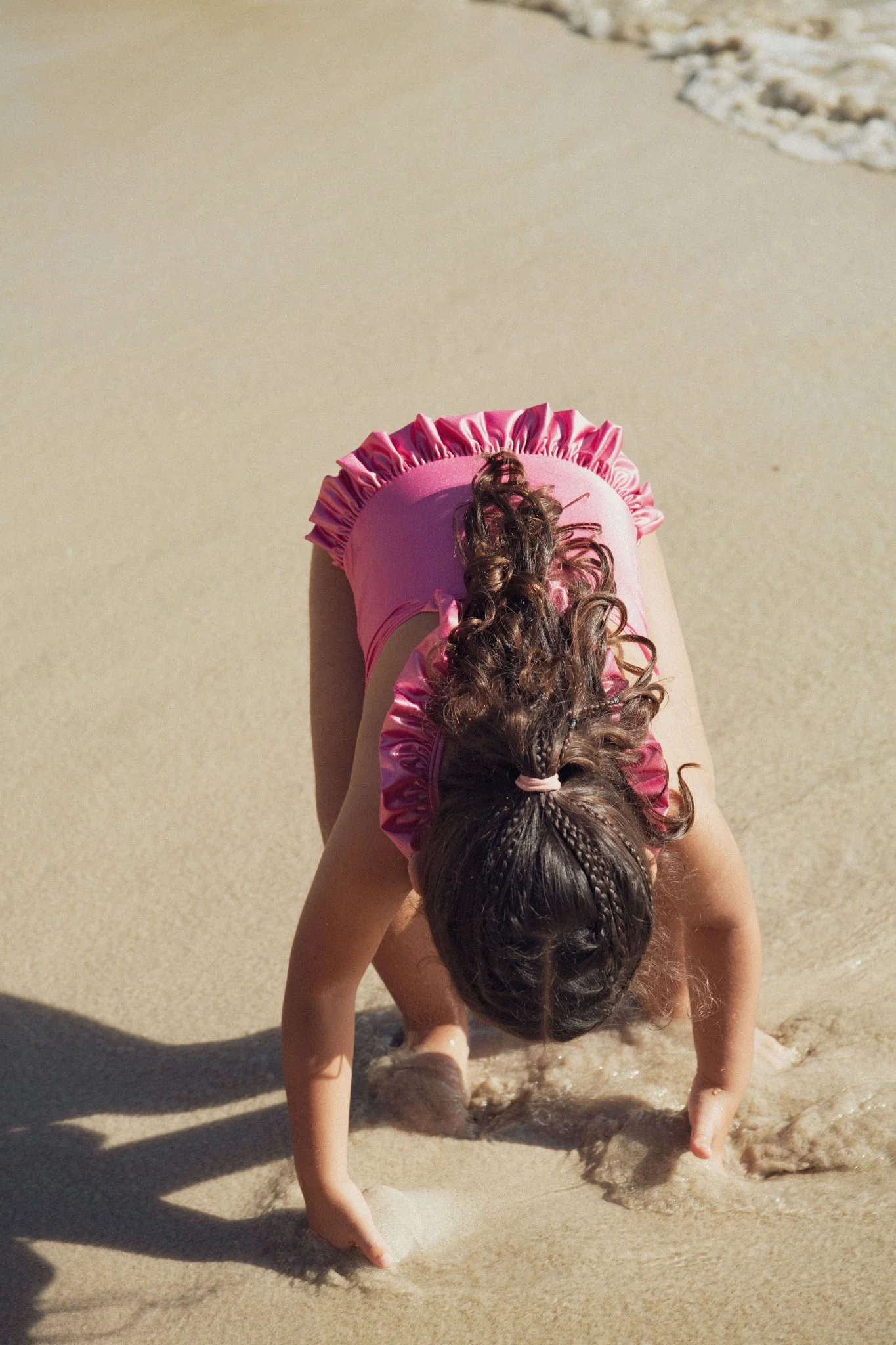 Maillot de bain fille, rose iridescent | VENUS - Image 7