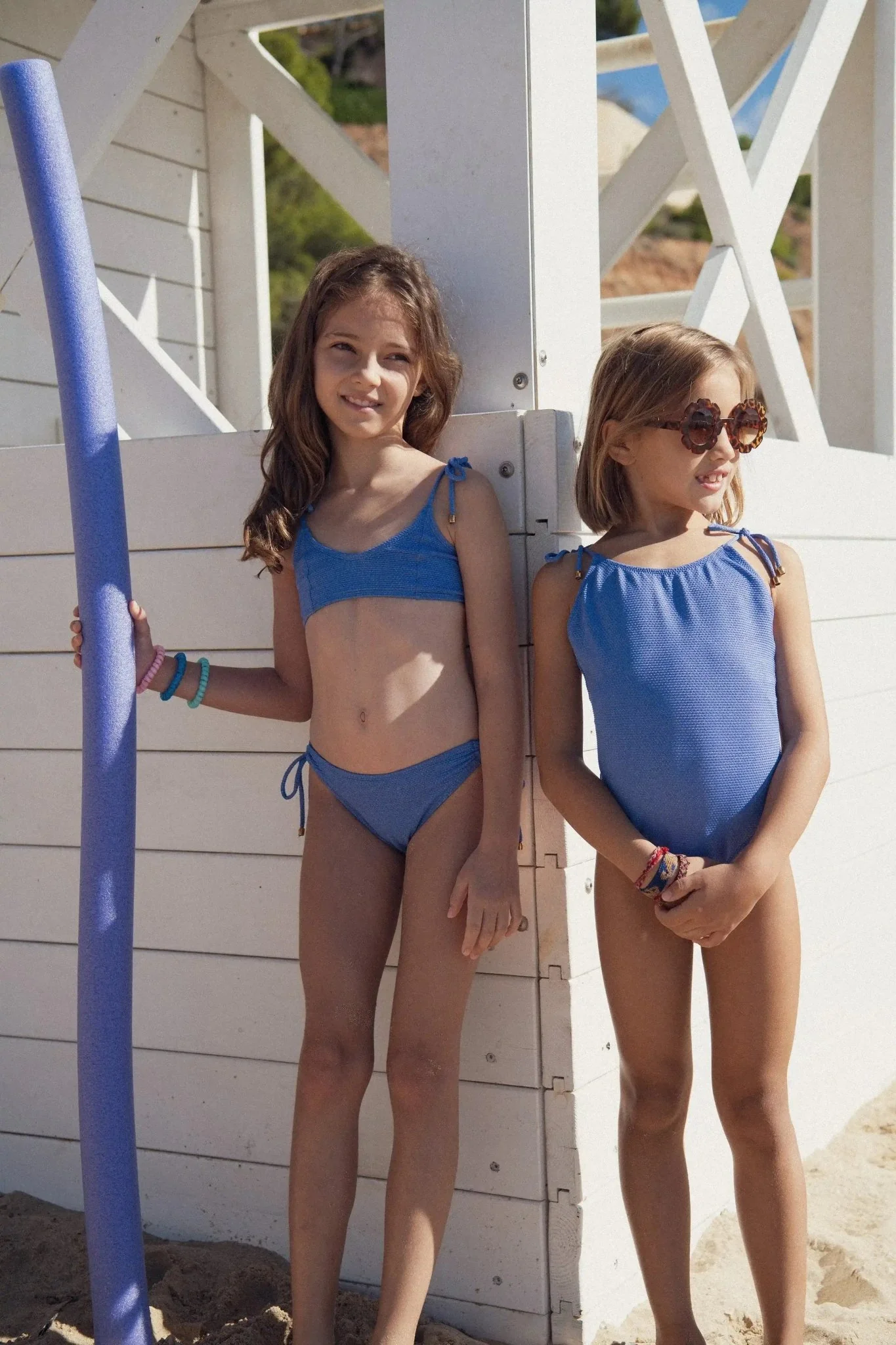 Maillot de bain une pièce fille, piqué porcelaine/or | BAHAMAS 1P - Image 3